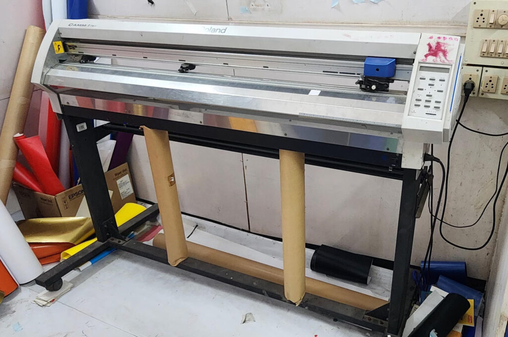 (11)vinyl plotter cut cg 130 fx ii plus